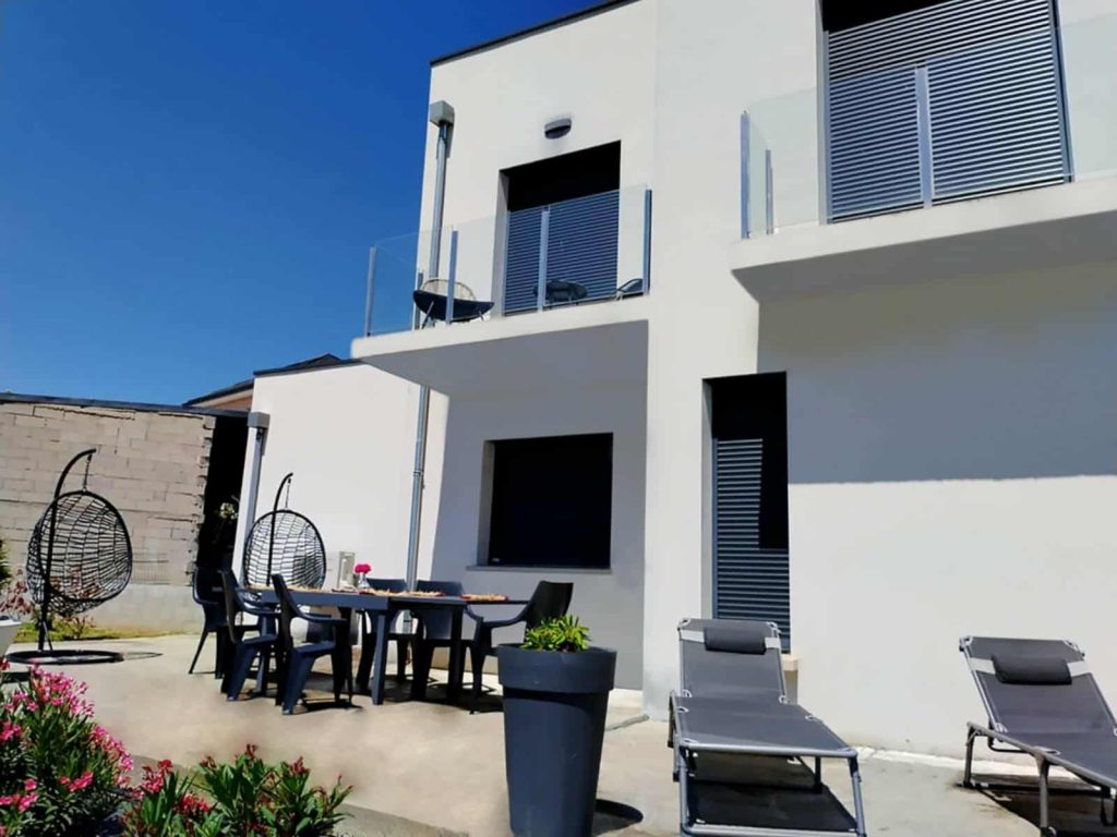 37a69c52-90f2-4b98-8ff7-f5d70e9271ae